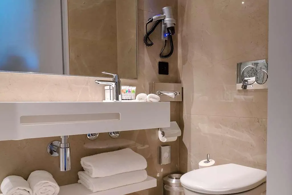 Nash Pratik Hotel Vernier Svizzera